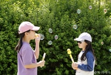 "24시간 소아 진료" "키즈카페 확대"...어린이날 표심공략