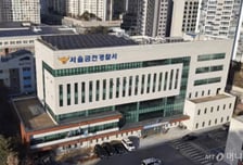 "버스서 넘어져 화났다"…기사·경찰 폭행한 60대 만취객 입건