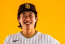 [오피셜] 송성문, 열흘 만에 ML 재콜업→9번·2루수 선발 출격! 이정후와 맞붙는다