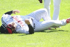 '어린이날 대악재' 문보경, 팀 위해 1루수 4번째 출장이라 더 안타깝다