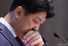 '尹측근' 이용, 눈물 흘리며 "정권 실패 책임…실망·상처드려 죄송"