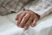 사망 보험금 2억 받으려고…남편 '영양결핍' 방치한 40대 아내