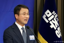 [속보]與한병도 원내대표 "조작기소 특검법? 지선 후 충분히 의견 수렴"