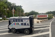 농촌에도 로봇이? 청소·배송·주유까지 척척…확 바뀐 중국 풍경