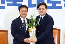 한병도 "늘 당정청 원팀"...홍익표 "李정부 개혁, 향후 1년이 좌우"