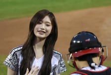 [포토] 아이브 이서 '3연승 부탁해용'