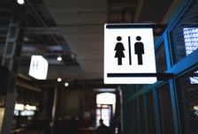 "몇 시간째 안 나온다"…부산 카페 여자화장실 숨어 있던 20대男 검거