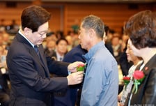 [속보]이재명 대통령 "부모는 국가가 져야할 책임 대신 짊어지고 계신 분들"