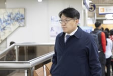 '진품' 그림 주고 공천 청탁 김상민 전 검사, 2심 징역형 집행유예