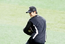 [한번에쓱]'연습때도 내 폼은 못 참지!' 고영표