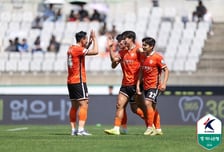 '5경기 무패여도 아쉽다' 화성, 박재성 데뷔골→막판 동점골 허용... 수원FC와 1-1 무 [화성 리뷰]
