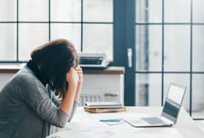 "남편이 경쟁사 다녀?" 17년 일했는데 해고 통보…억대 소송 결과는