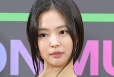 블랙핑크 제니, 1인 기획사 설립 후…2년 만에 정산금 238억
