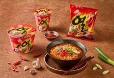 "순두부 넣으니 진짜 맛있다" MZ 입소문 탄 열라면…지난해만 1억개 돌파