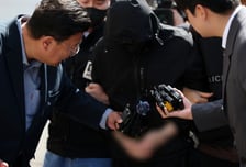"살려달라" 비명에 무작정 뛰어든 남학생...광주 여고생 살인 트라우마