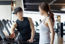 "남편보다 몸 좋아"...12살 연하 아내, 헬스 트레이너와 '수상한 만남'