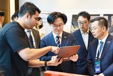 "인도에 한국기업 전용 산단 조성해야"…경제협력 강화 논의