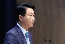 '국회의장 출마' 조정식 "온화해 보여도 단호…내 별명이 '개구리 삼촌'"