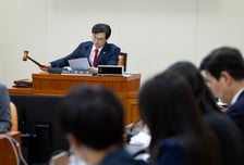 '상조업체 폐업 대응' 할부거래법 개정안 정무위 소위 통과