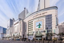 "1분기 깜짝 실적, 백화점이 견인…롯데쇼핑, 목표가↑"-키움