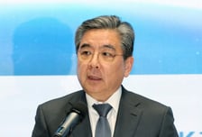 19년만의 자동차 업계 금탑산업훈장…장재훈 현대차그룹 부회장 수훈