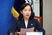 전은수 "강훈식, 아산 시민의 정치 수준 높다고 조언…열심히 할 것"