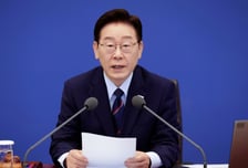 [속보]李대통령 "적극재정 통해 경제성장률·GDP 높이면 국채 비율 떨어져"