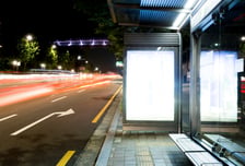버스 기다리는데 '정체불명 액체' 봉변…"모르는 사이" 60대 검거