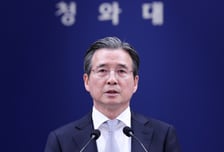 '삼전닉스'발 초과세수 어떻게 …김용범 靑정책실장 '국민배당금' 제안 왜?