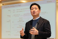 홍범식 LG유플러스 대표, MS 초청에 미국행…빌게이츠 만난다