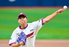 '고척서 패패패패패패패패패패' 한화 악몽 끝냈다, 박정훈 데뷔 첫 선발승... 박주홍 슈퍼캐치가 도왔다 [고척 현장리뷰]