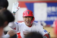 'KIA 아데를린 또 터졌다! 8안타 중 무려 5개가 홈런이라니...' 두산 꺾고 2연패 탈출 성공 '양현종 3승 달성' [광주 현장리뷰]