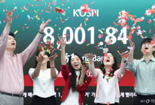 반도체 랠리 이어받은 로봇·전력망...꿈의 8천피 돌파