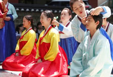 "2007년생 성년 축하"…서울시, 덕수궁서 '성년문화 체험' 행사
