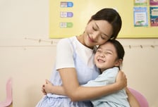 스승의날 선물, 안 하자니 '찝찝'…"'안 받는다' 공지, 진짜 안 받나요?"