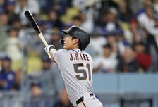 [속보] 초대박! 이정후, MLB 데뷔 첫 '인사이드 더 파크 홈런' 폭발→다저스타디움 휘저었다