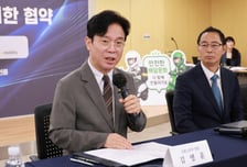 노동장관, 삼성전자 경영진과 1시간 면담…"대화에 적극 나서 달라"