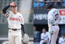 '악!' 사구에 투수 쳐다보며 "아프다!"→경기 끝나고 곧장 전화부터 했다 '가슴 따뜻해지는' 롯데-두산 두 사나이의 '우정' 뒷이야기