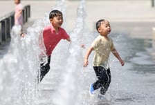 [내일 날씨] "5월 맞아?" 월요일 낮 최고 '34도' 초여름 날씨