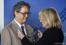 칸 심사위원장 박찬욱 감독, 프랑스 최고 등급 문화훈장까지 받았다