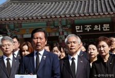 광주 찾은 정청래..."내란 옹호세력, 역사의 이름으로 심판해달라"