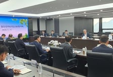 임종룡 회장 "청년·중저신용자 혜택 체감할 상품 지속 관심 가져야"