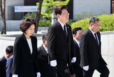 [속보]이재명 대통령 "5.18 정신 토대 위에서 민주주의와 번영의 길 걸어와"