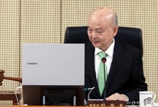 안창호 인권위원장 "광주민주화운동 완전한 진상규명 이뤄져야"…기념식은 불참