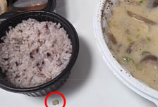 "배달 국밥 먹다 치아가 뚝" 이물은 삼키고 없다?...업주 '난감'