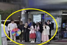 중국인 '바글바글' 수상한 편의점...불법 렌터카에 돈세탁까지