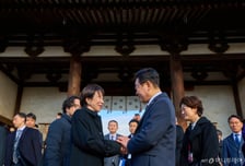 하회탈에 백자 액자까지…靑, 극진 예우로 다카이치 총리 맞이 준비