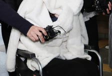 '반포대교 추락 포르쉐' 약물 공급한 성형외과 원장도 검찰행