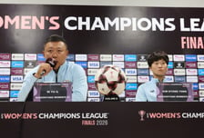 北 내고향여자축구단 "공동응원단, 우리가 상관할 문제 아냐"