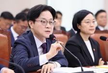 '두산 출신' 김정관 장관 "삼성전자 노사, 협상 경험 적어 해결 난항"